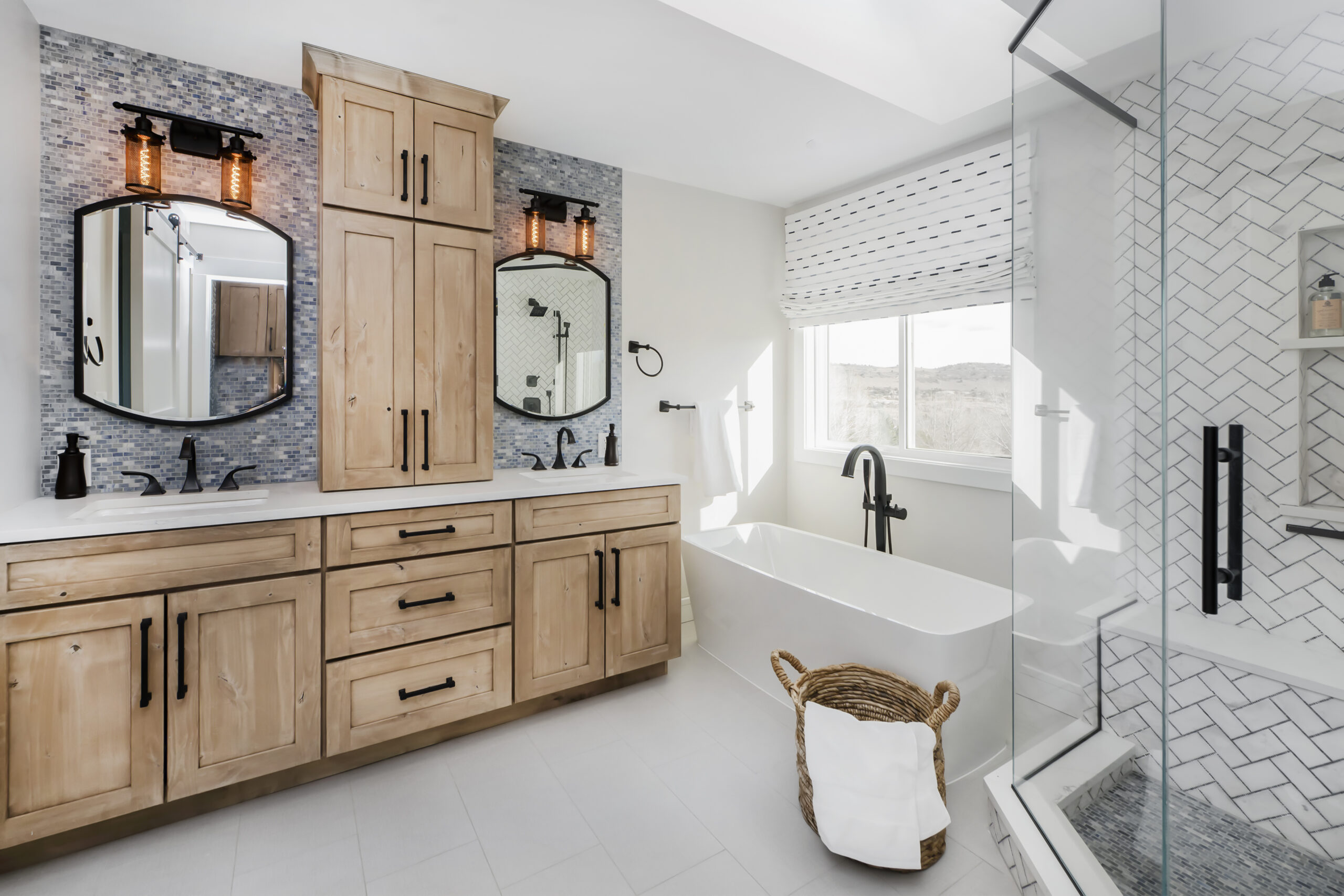 farmhouse bathroom